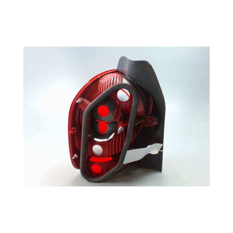 FEU ARRIERE DROIT RENAULT MODUS Phase 1 2004-2007