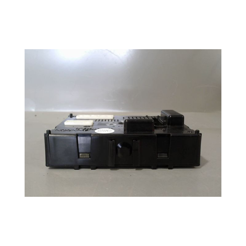 BOITIER GESTION HABITACLE RENAULT CLIO