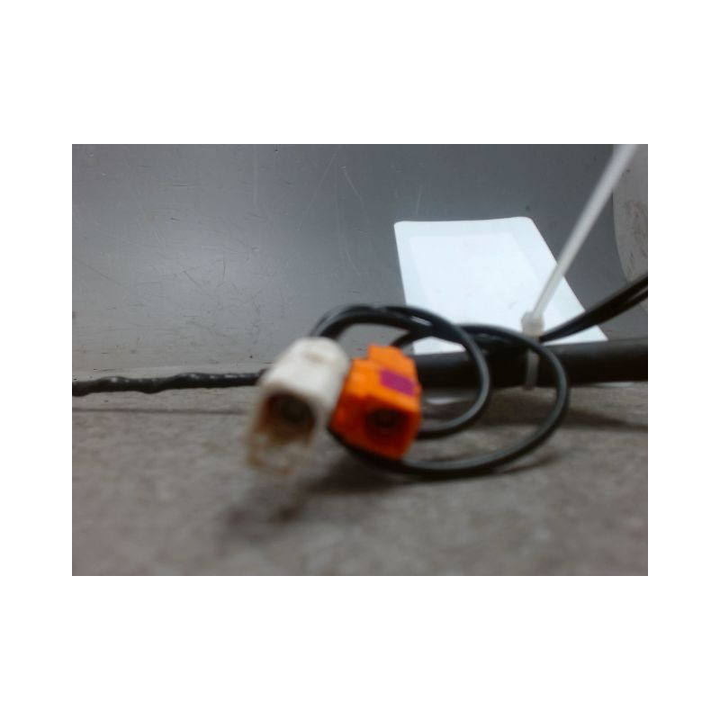 ANTENNE RADIO PEUGEOT 208