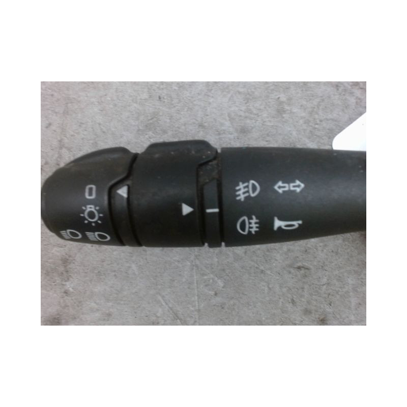 COMMANDE CLIGNOTANT RENAULT TWINGO 2 2007-