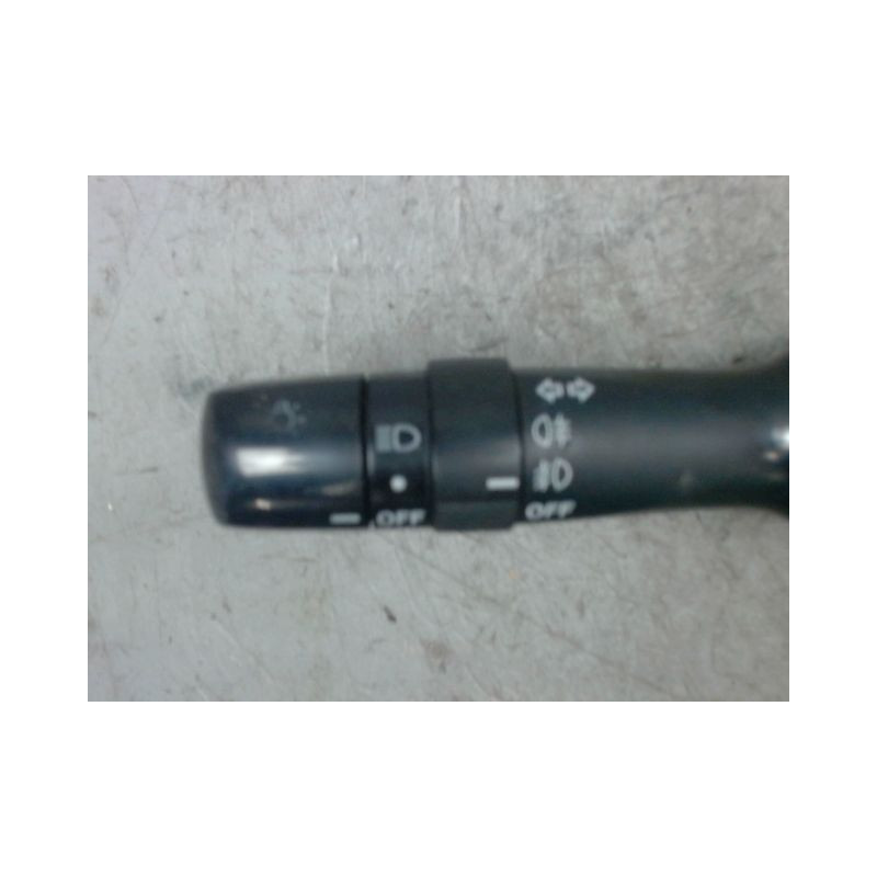 COMMANDE CLIGNOTANT TOYOTA HILUX SIMPLE CABINE 2006-