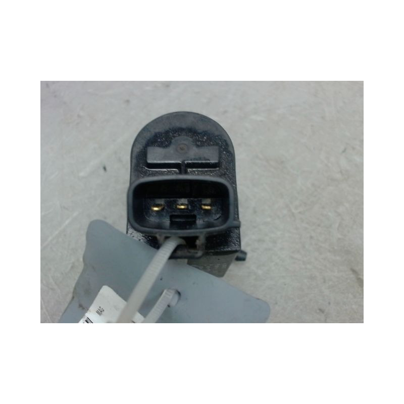 POMPE LAVE-GLACE AVANT TOYOTA YARIS -2003