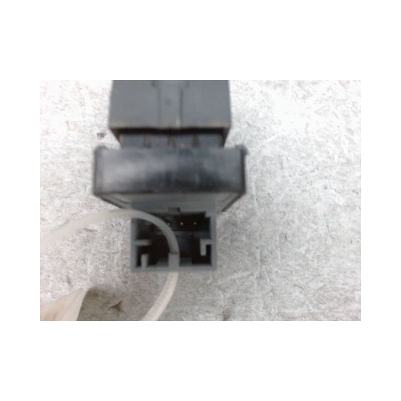 COMMANDE LEVE-GLACE PORTE ARD AUDI A4 2004-