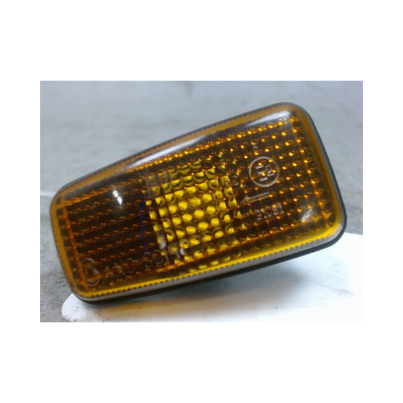 REPETITEUR AILE DROIT PEUGEOT 106 96-2003