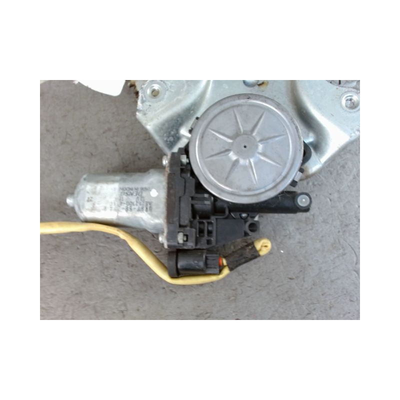 MECANISME+MOTEUR LEVE-GLACE AVANT DROIT MAZDA BT-50