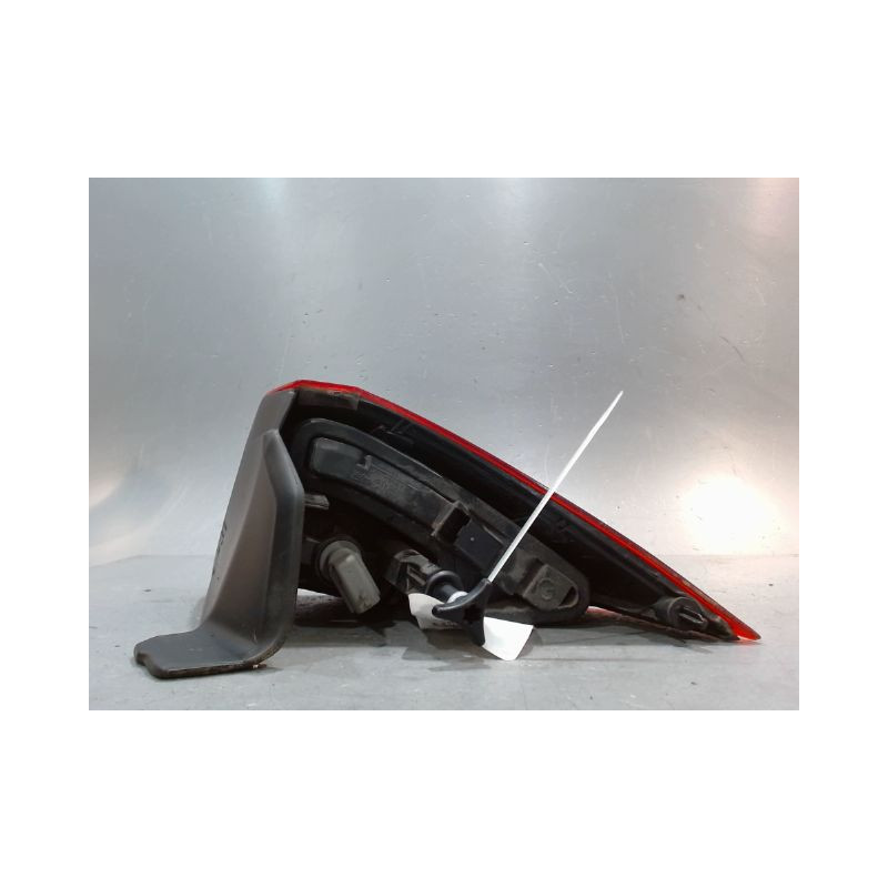 FEU ARRIERE GAUCHE  RENAULT LAGUNA III