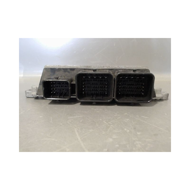 CALCULATEUR MOTEUR PEUGEOT 108