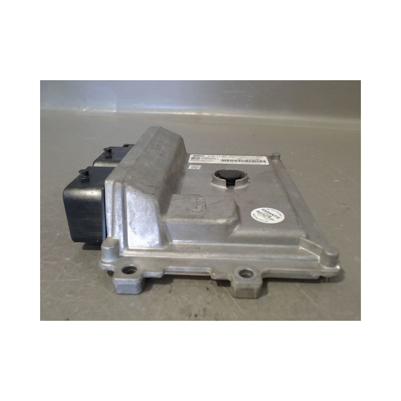 CALCULATEUR MOTEUR PEUGEOT 208