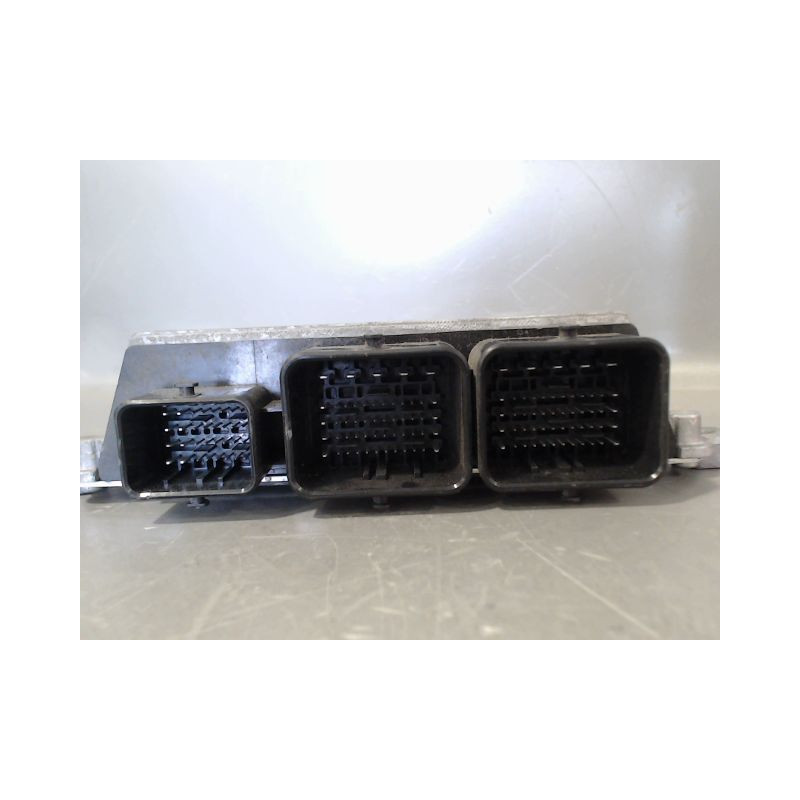 CALCULATEUR MOTEUR PEUGEOT 208