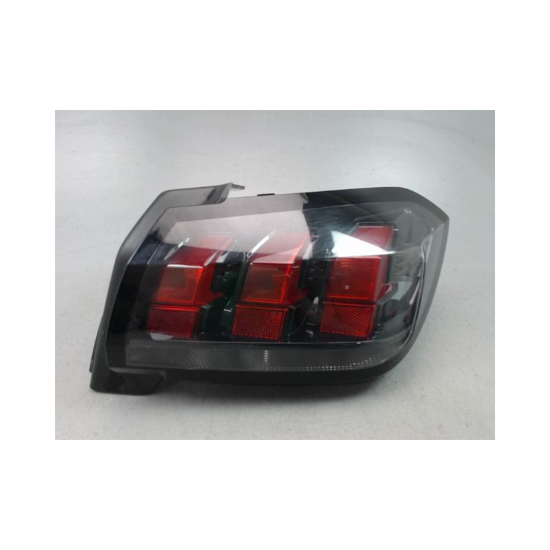 FEU ARRIERE DROIT PEUGEOT 208