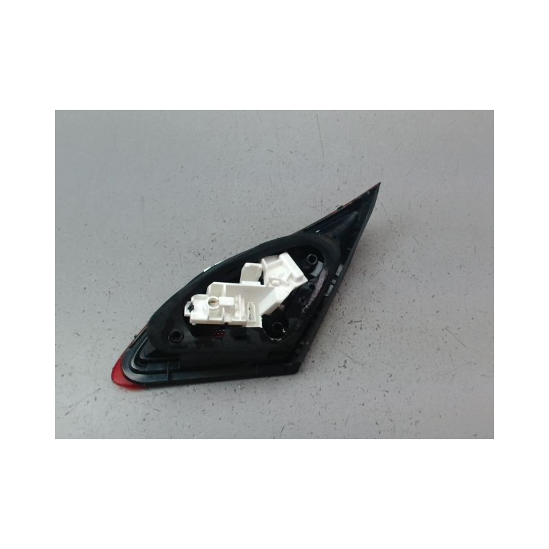 FEU ARRIERE INTERIEUR GAUCHE OPEL ASTRA IV Phase 1 (J) 2010-2012
