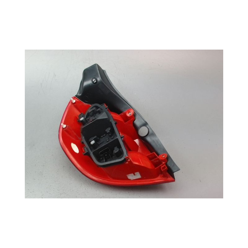 FEU ARRIERE DROIT RENAULT CLIO III Phase 1 2005-2009