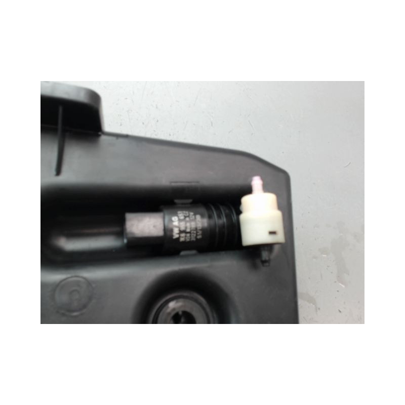 RESERVOIR LAVE-GLACE AVANT SEAT LEON II Phase 1 (1P) 2005-2009