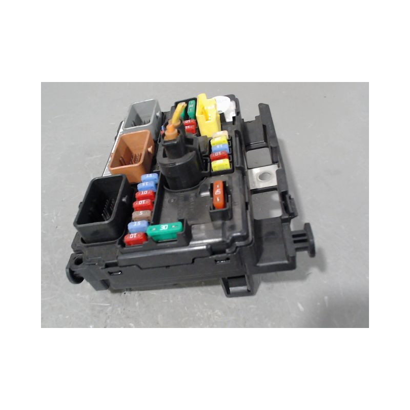 BOITE A FUSIBLES CITROEN C3