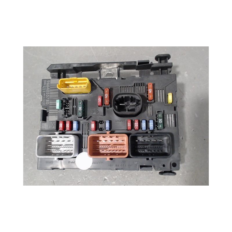 BOITE A FUSIBLES PEUGEOT 207