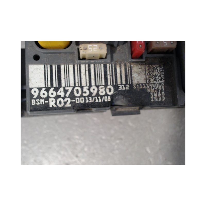 BOITE A FUSIBLES CITROEN C5