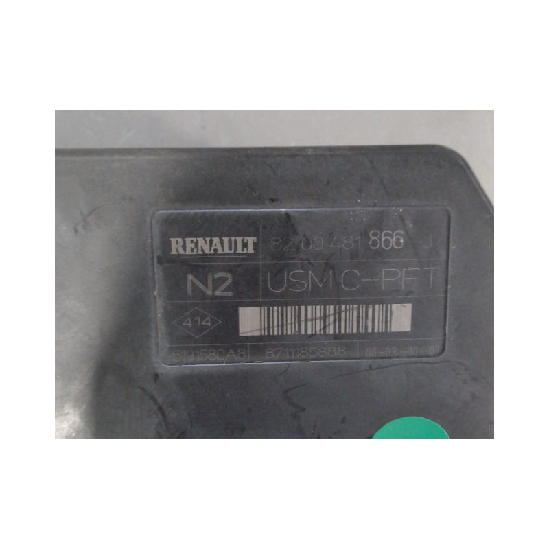 BOITE A FUSIBLES RENAULT MEGANE