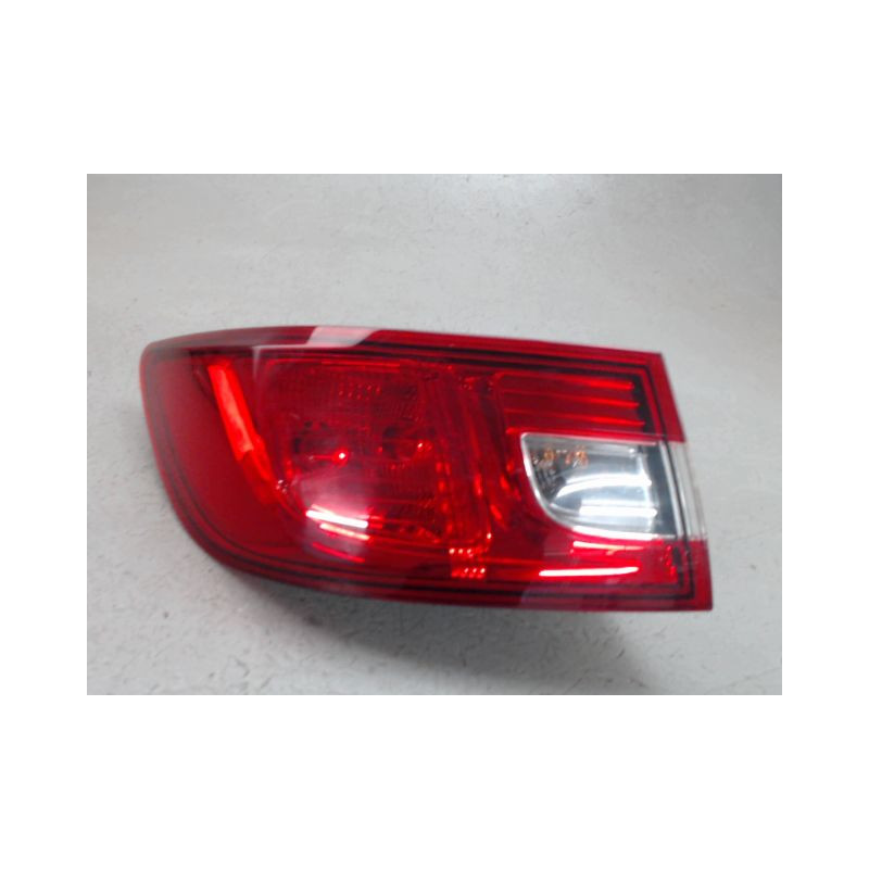 FEU ARRIERE GAUCHE  RENAULT CLIO