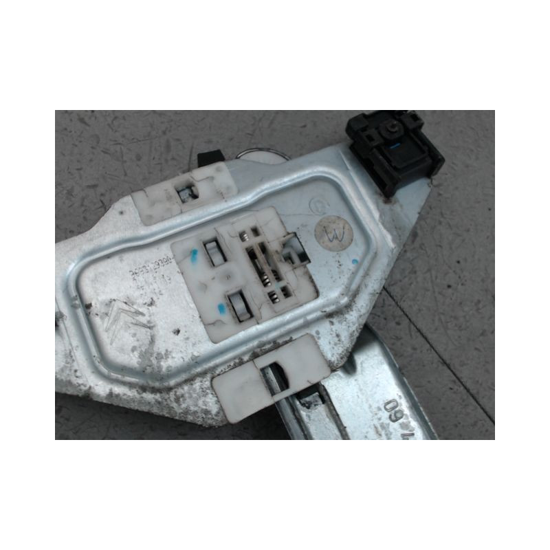 MECANISME LEVE-GLACE AVANT DROIT CITROEN C3