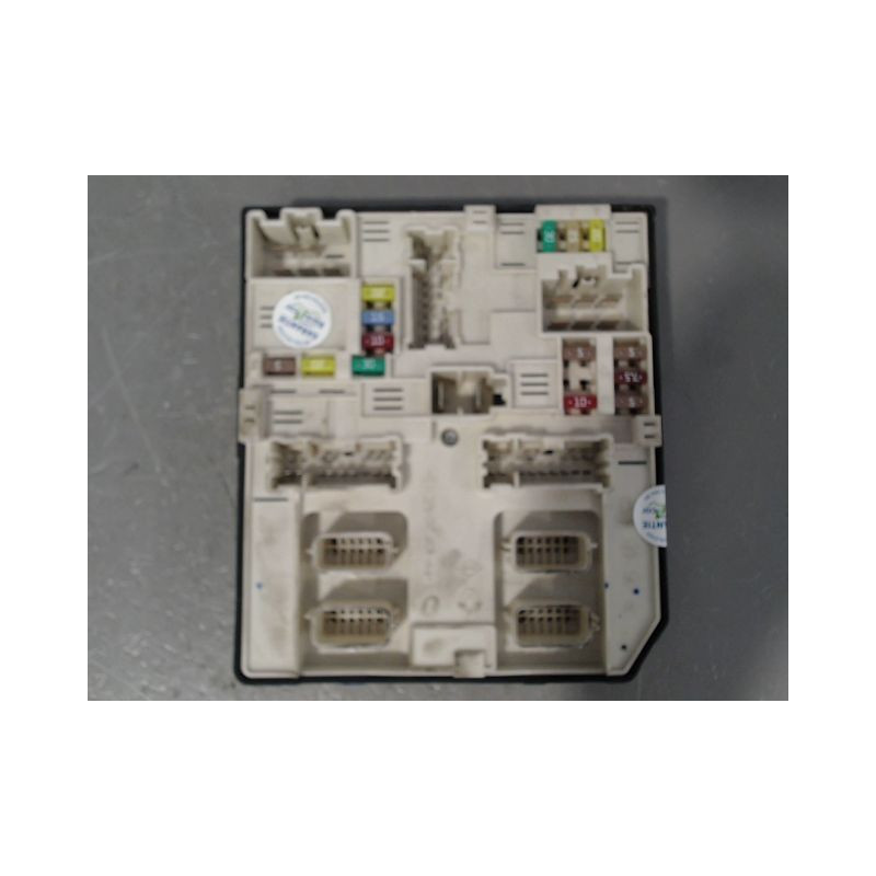 BOITE A FUSIBLES RENAULT MASTER RT
