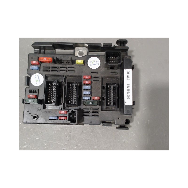 BOITE A FUSIBLES PEUGEOT 206