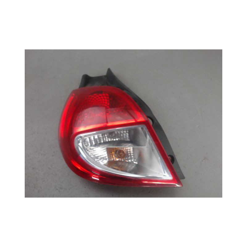 FEU ARRIERE GAUCHE  RENAULT CLIO