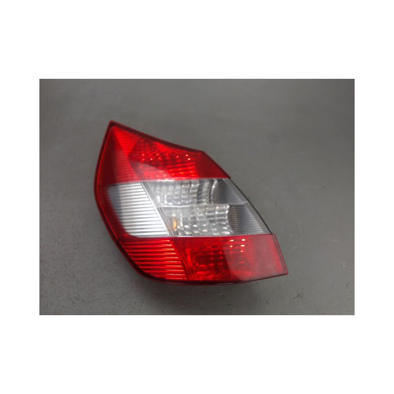 FEU ARRIERE GAUCHE  RENAULT MEGANE