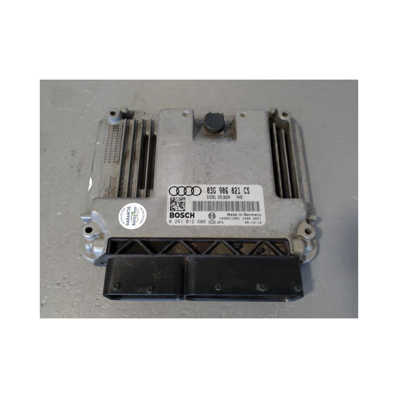 CALCULATEUR MOTEUR AUDI A3