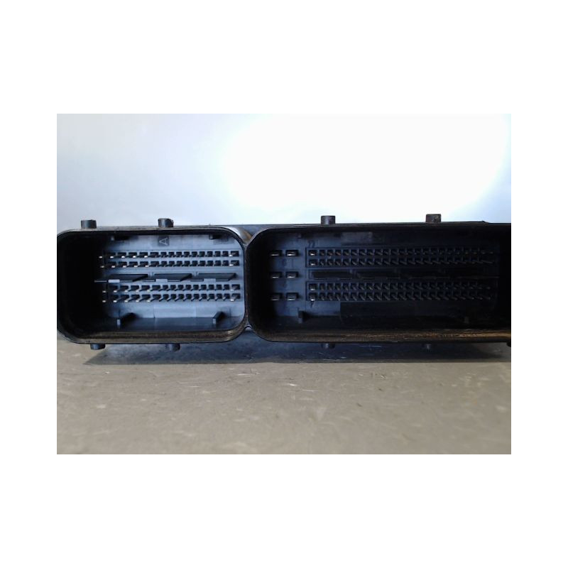 CALCULATEUR MOTEUR AUDI A3