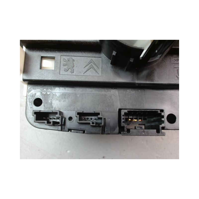 BLOC COMMODOS PEUGEOT 2008 Phase 1 2013-...