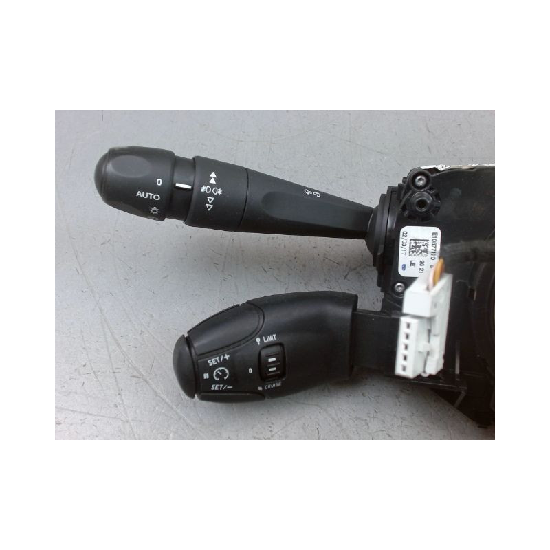 BLOC COMMODOS PEUGEOT 208 Phase 1 2012-...
