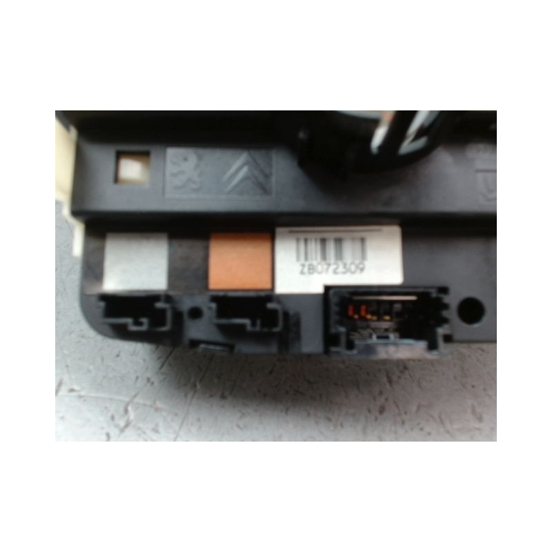 BLOC COMMODOS PEUGEOT 208 Phase 1 2012-...