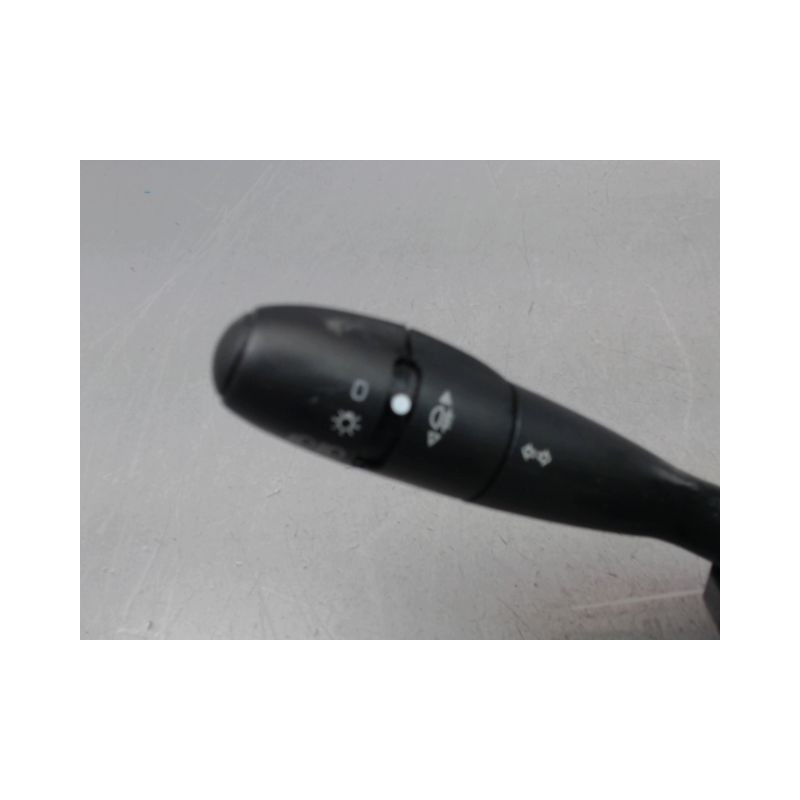 BLOC COMMODOS PEUGEOT 206 + 2009-2013