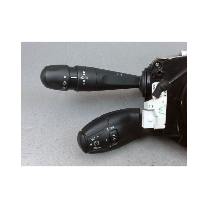 BLOC COMMODOS PEUGEOT 208 Phase 1 2012-...