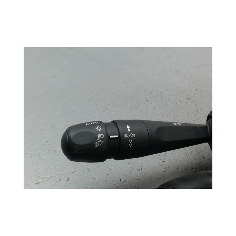 BLOC COMMODOS PEUGEOT 208