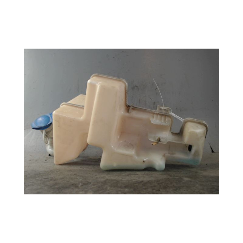 RESERVOIR LAVE-GLACE AVANT VOLKSWAGEN TOURAN 09-