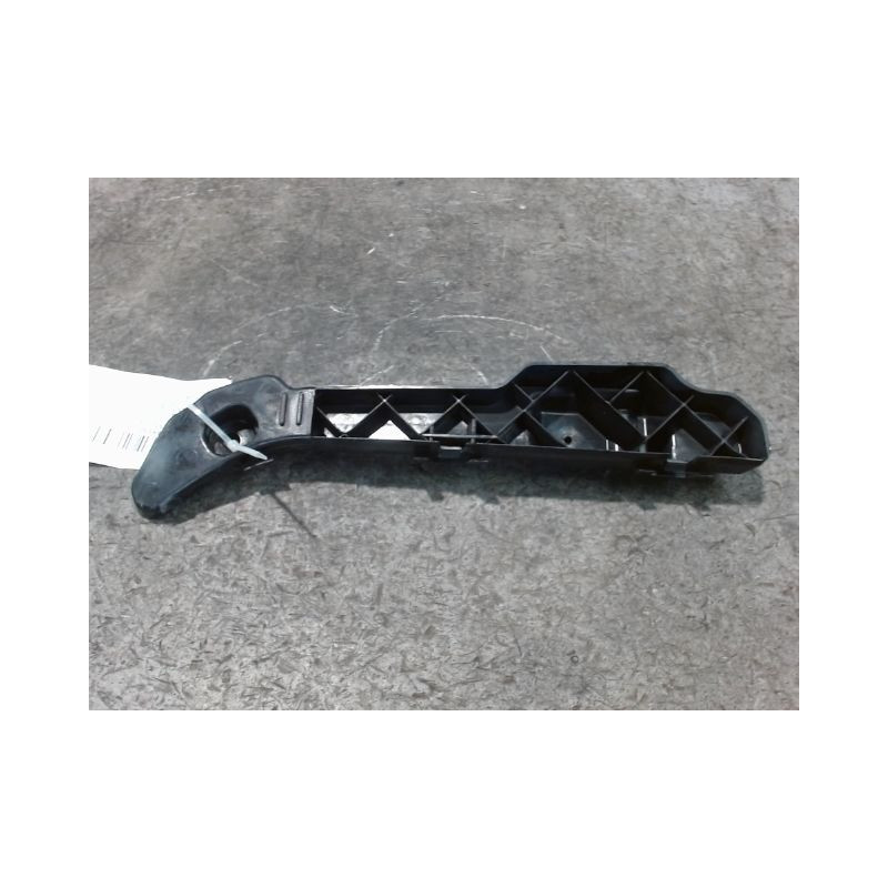 SUPPORT PARE-CHOC AVD KIA CARENS 2002-