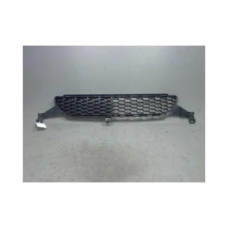 GRILLE PARE-CHOC AVANT TOYOTA AYGO 5P