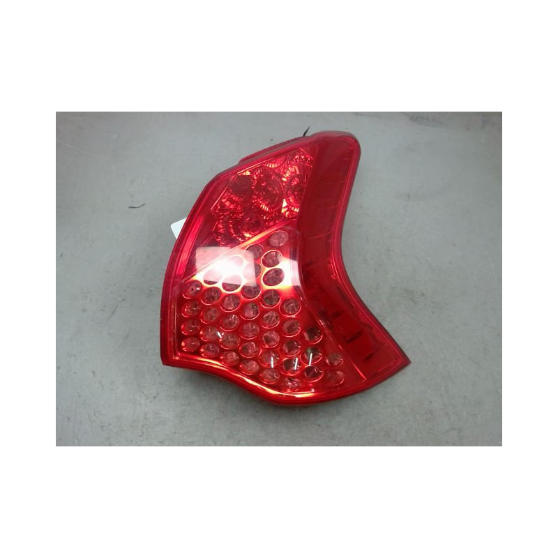 FEU ARRIERE DROIT PEUGEOT 3008 2009-