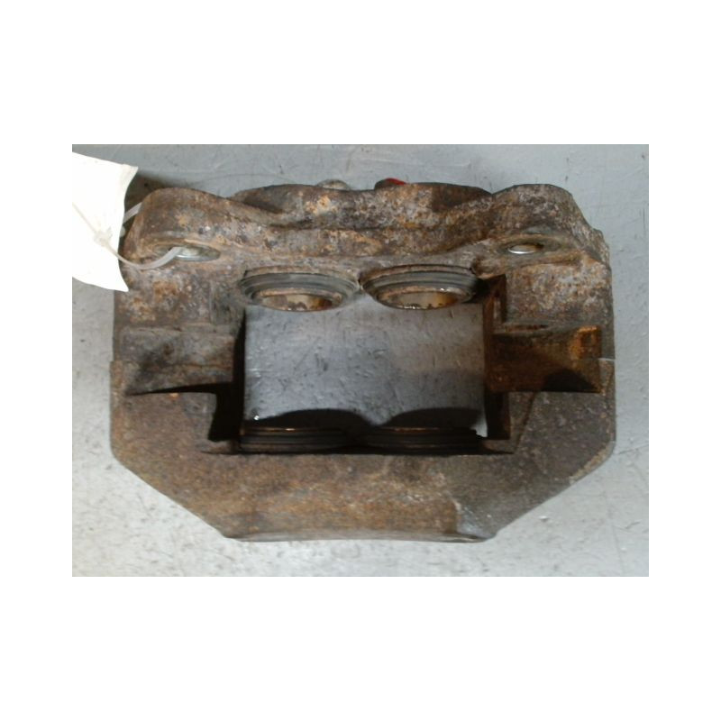 ETRIER DE FREIN AVANT GAUCHE TOYOTA HILUX SIMPLE CABINE 2006-