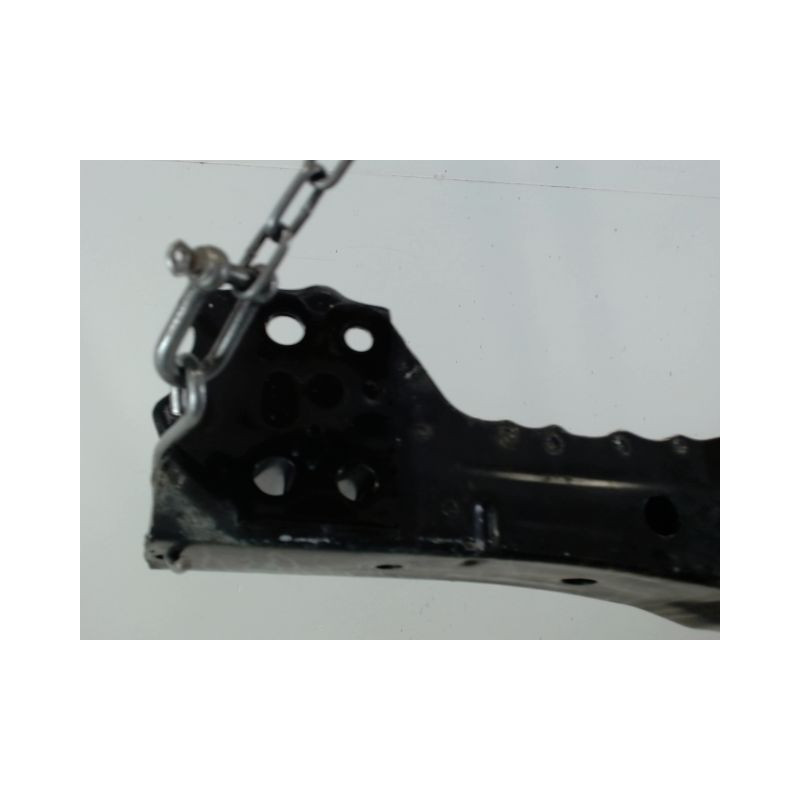 TRAVERSE INFERIEURE ARMATURE AVANT TOYOTA AURIS