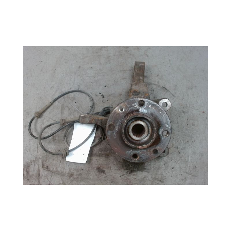 PIVOT AVANT DROIT NISSAN NOTE