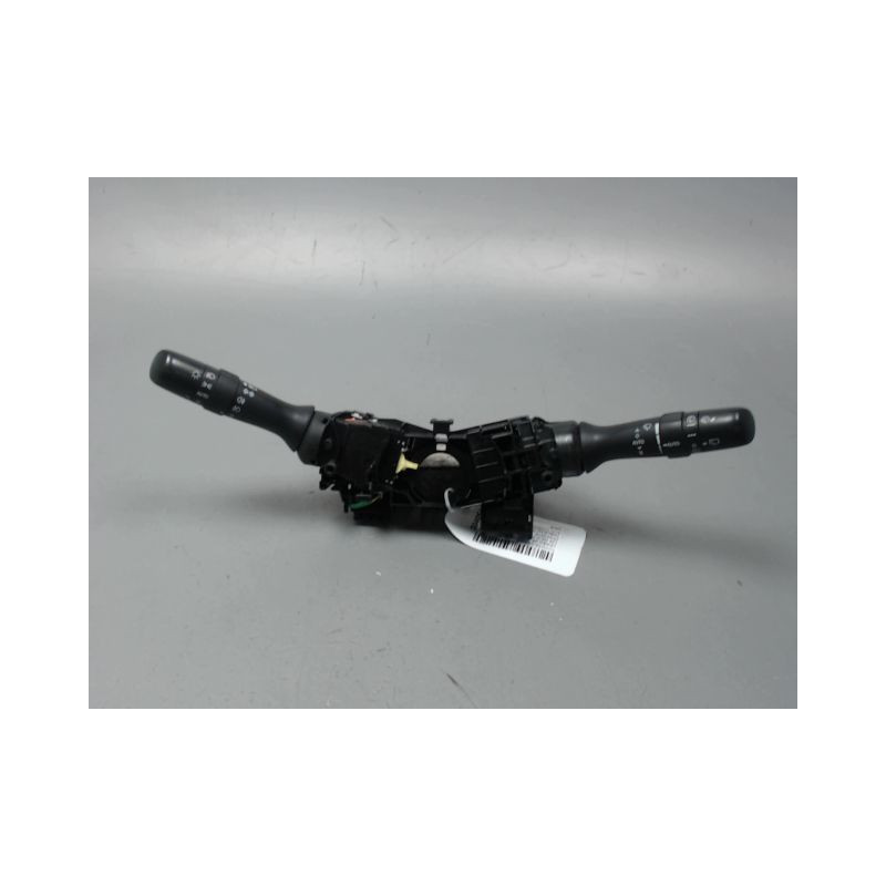 BLOC COMMODOS TOYOTA VERSO 2010-
