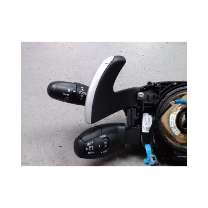 BLOC COMMODOS PEUGEOT 5008 2009-