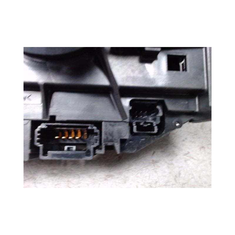 BLOC COMMODOS CITROEN C4 2010-