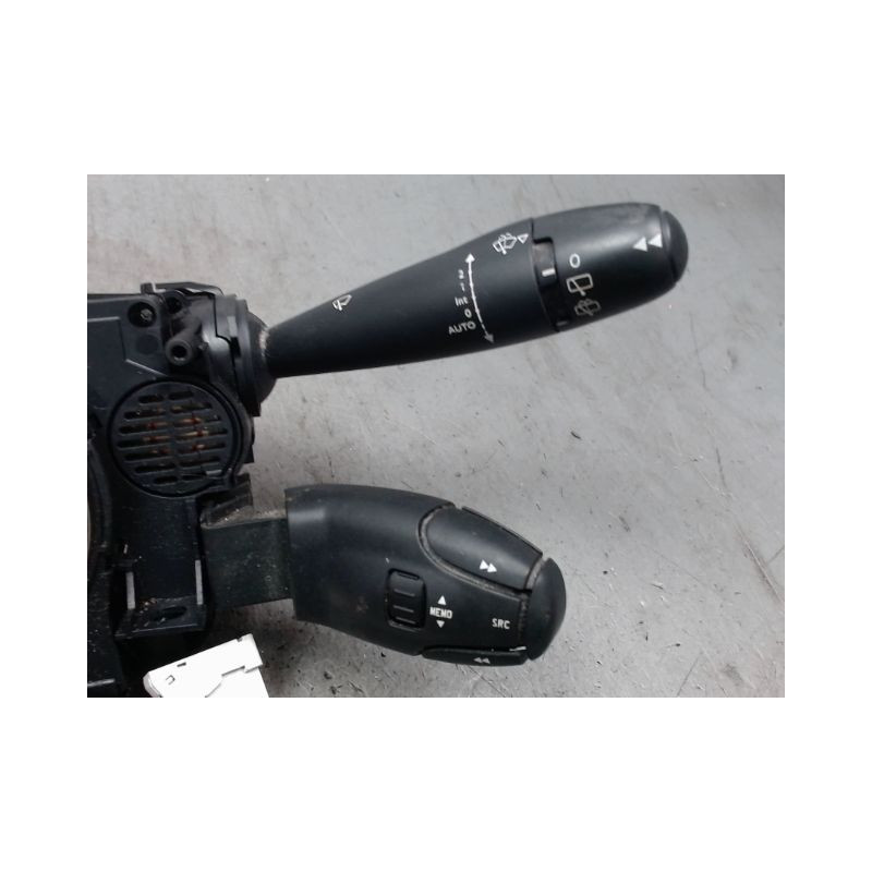 BLOC COMMODOS PEUGEOT 5008 2009-
