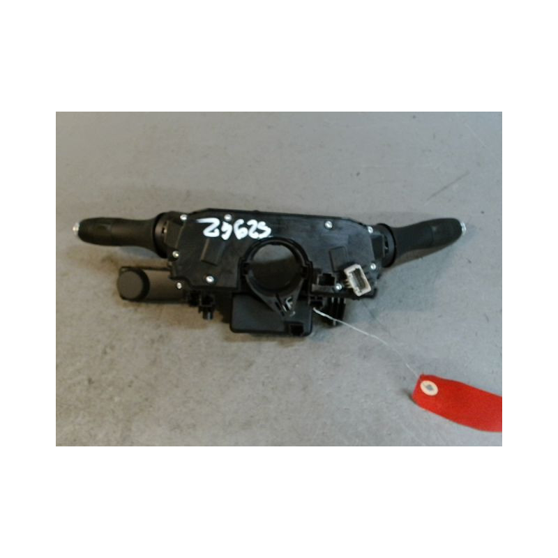 BLOC COMMODOS RENAULT CLIO 5  ESSENCE