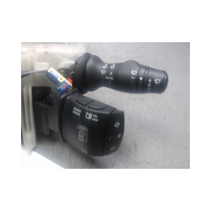 BLOC COMMODOS RENAULT MEGANE III 2008-