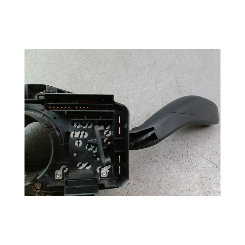 BLOC COMMODOS VOLKSWAGEN POLO IV Phase 1 (9N) 2002-2005