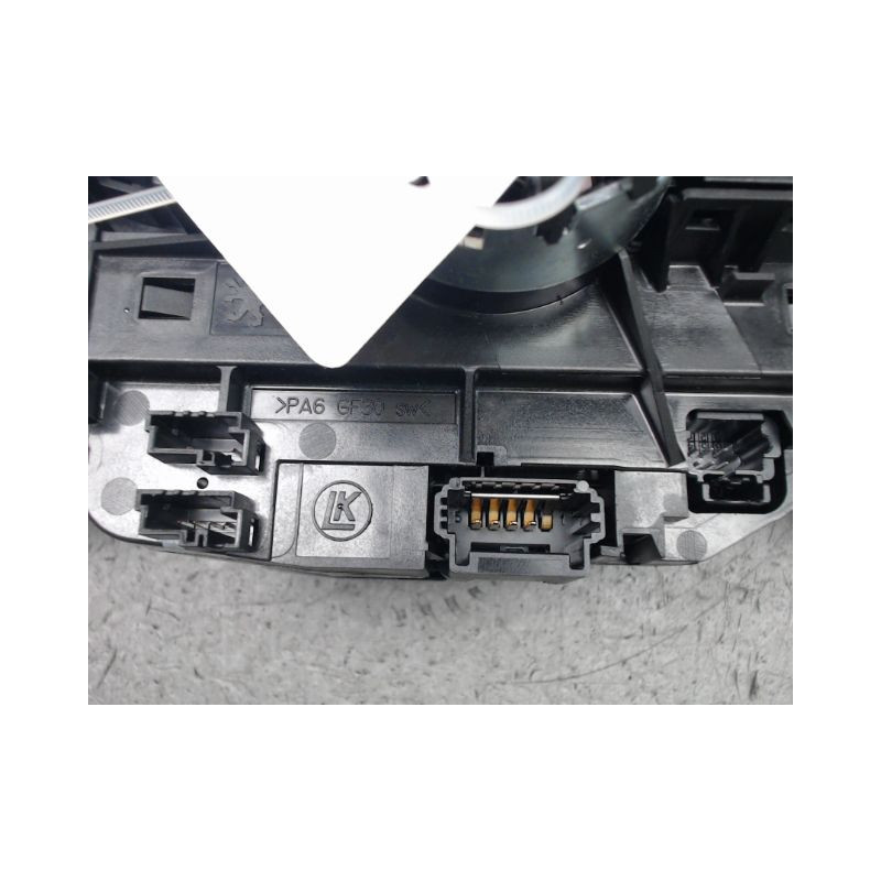 BLOC COMMODOS PEUGEOT 5008 2009-